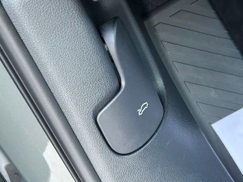 Used 2024 Audi Q3 2.0T Premium Plus w/ Premium Plus Package image 70