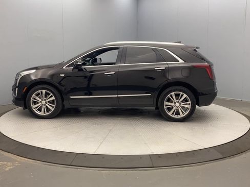 Used 2023 Cadillac XT5 Premium Luxury w/ Platinum Package AWD/4WD image 2