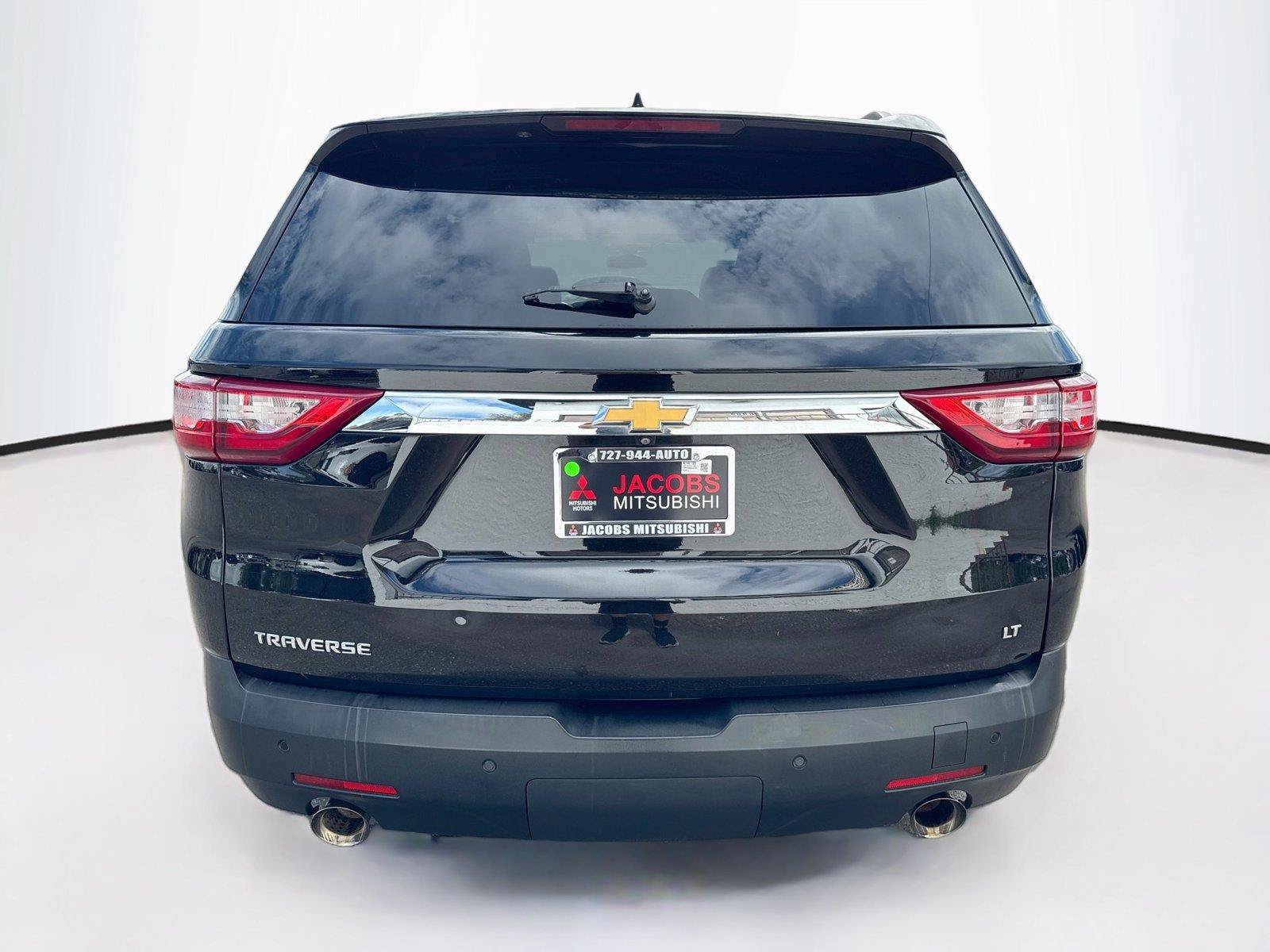 Used 2021 Chevrolet Traverse LT FWD image 4
