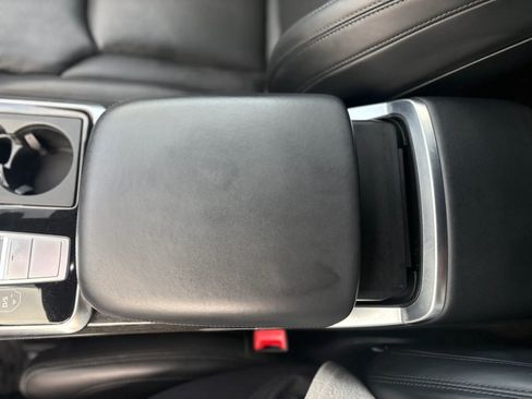 Used 2021 Audi Q8 Prestige w/ Prestige Package image 32