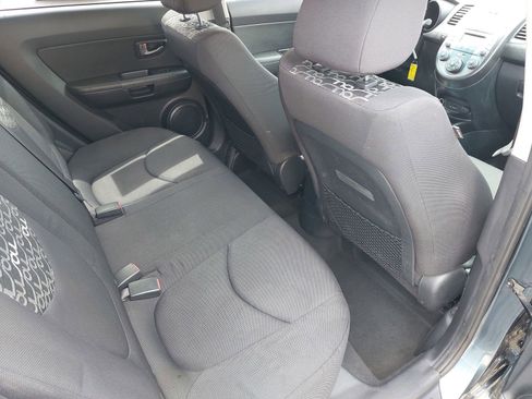 Used 2011 Kia Soul + image 12