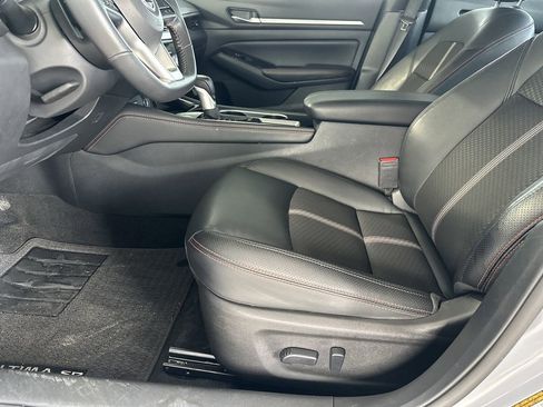 Used 2024 Nissan Altima 2.5 SR image 13