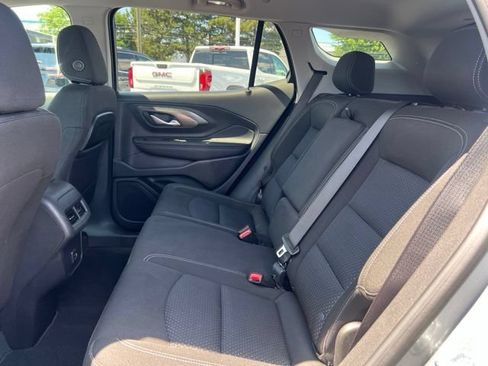 Used 2023 GMC Terrain SLE w/ Driver Convenience Package FWD image 17