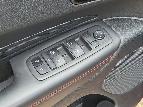 Used 2024 Dodge Durango GT image 23