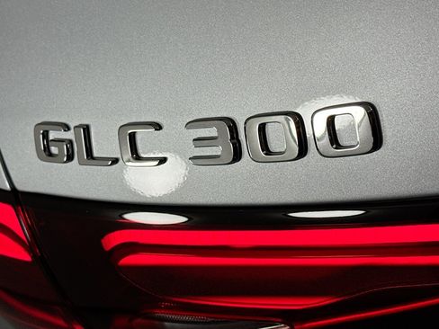 New 2026 Mercedes-Benz GLC 300 image 8