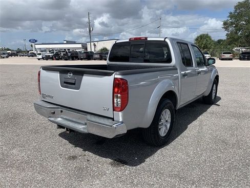 Used 2019 Nissan Frontier SV image 4