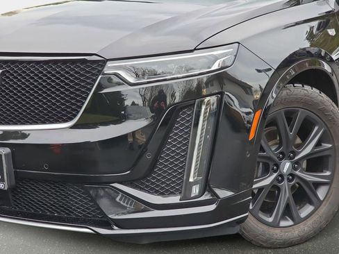 Used 2020 Cadillac XT6 Sport w/ Platinum Package image 36