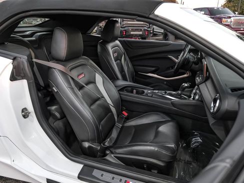 Used 2022 Chevrolet Camaro SS image 39