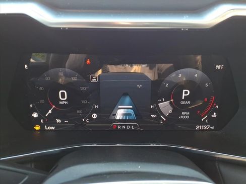 Used 2025 GMC Canyon Elevation w/ Convenience Package RWD image 14