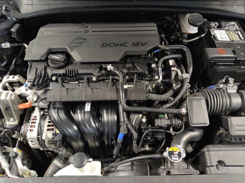 Used 2023 Hyundai Elantra SEL FWD image 30