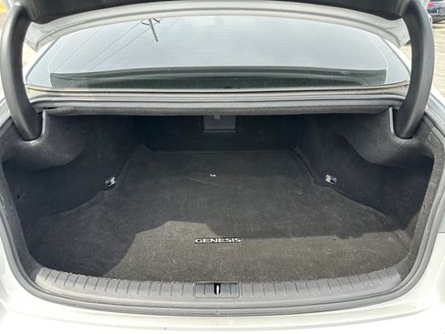 Used 2015 Hyundai Genesis 3.8 w/ Option Group 04 AWD/4WD image 17