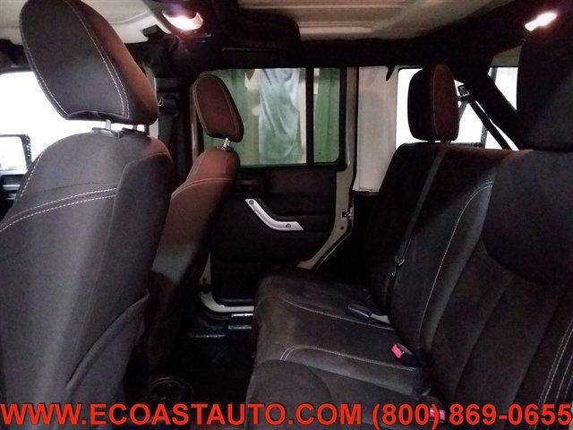 Used 2017 Jeep Wrangler Unlimited Rubicon AWD/4WD image 12