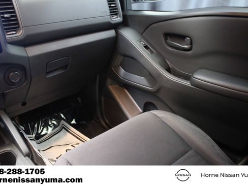 Used 2024 Nissan Frontier S w/ Technology Package RWD image 11