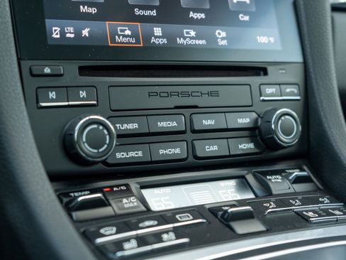 Used 2019 Porsche 911 Carrera 4S AWD/4WD image 32