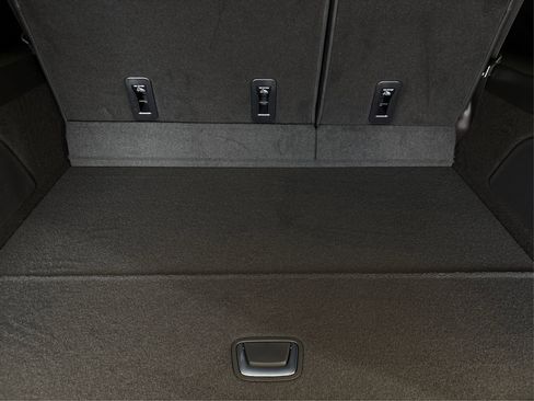 New 2025 Cadillac Escalade ESV Sport Platinum image 11