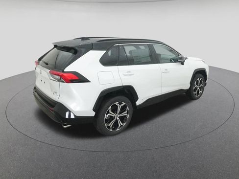 New 2025 Toyota RAV4 XSE AWD/4WD image 9