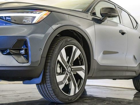 New 2026 Volvo XC40 B5 Ultra w/ Climate Package image 10