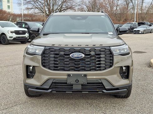 New 2026 Ford Explorer ST-Line w/ ST-Line Street Pack image 2