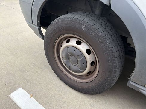 Used 2016 Ford Transit 250 130 Low Roof image 2