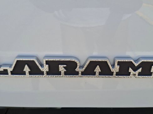 Used 2026 RAM 2500 Laramie AWD/4WD image 22