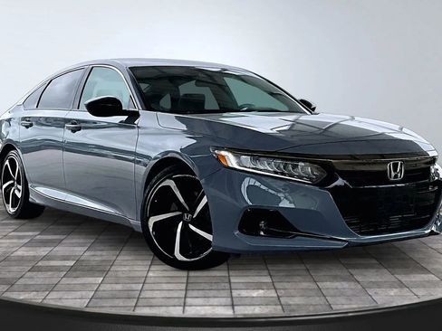 Used 2022 Honda Accord Sport image 3