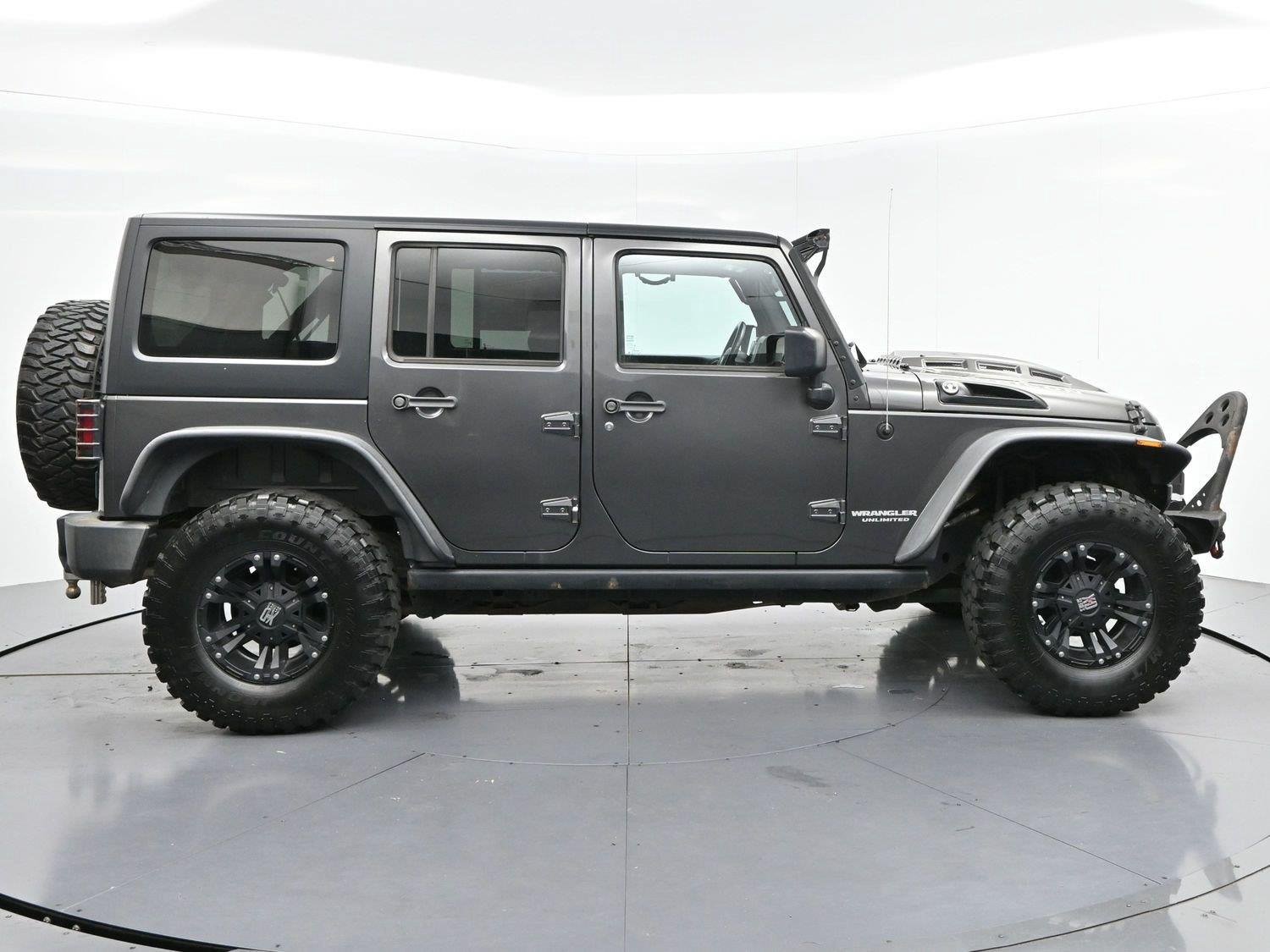 Used 2016 Jeep Wrangler Unlimited Rubicon w/ Dual Top Group AWD/4WD image 8