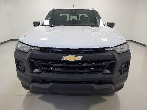 Used 2026 Chevrolet Colorado W/T w/ Advanced Trailering Package AWD/4WD image 8