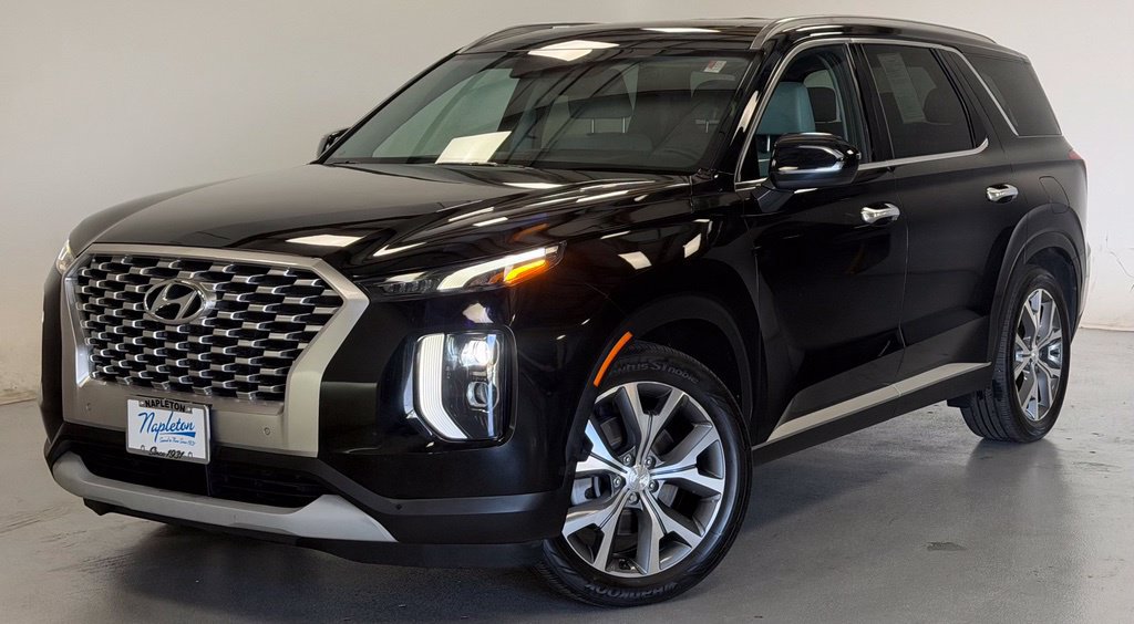 Used 2022 Hyundai Palisade SEL w/ Premium Package FWD image 1
