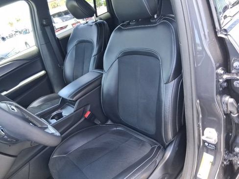Used 2024 Jeep Grand Cherokee Altitude AWD/4WD image 14