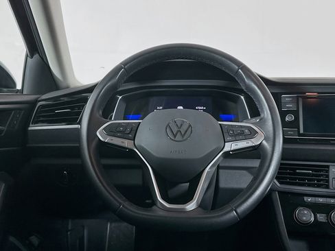 Used 2024 Volkswagen Jetta SE image 18