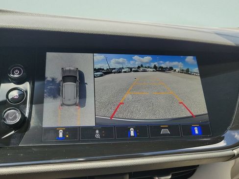 Used 2023 Buick Envision Avenir FWD image 17