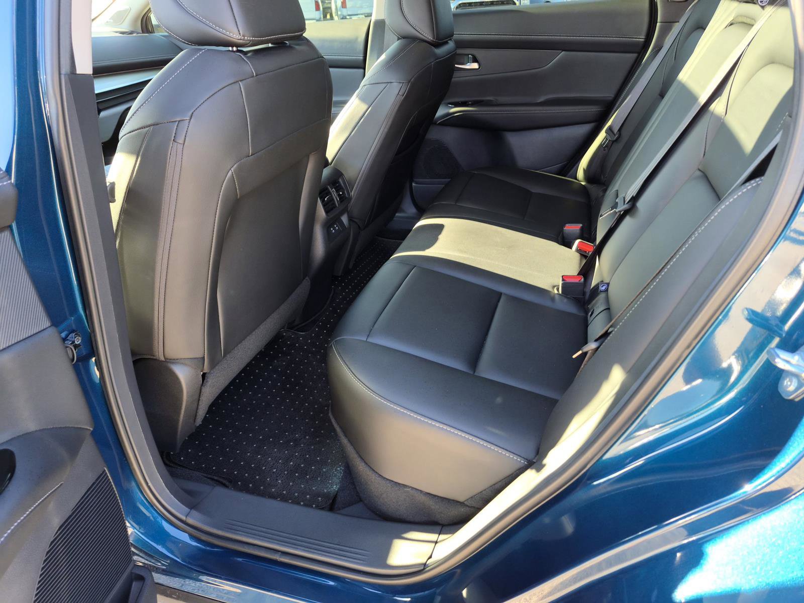 Used 2025 Nissan Murano SL AWD/4WD image 3