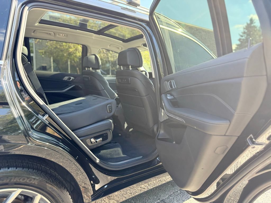 Used 2021 BMW X7 xDrive40i AWD/4WD image 33