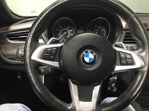 Used 2012 BMW Z4 sDrive28i image 21