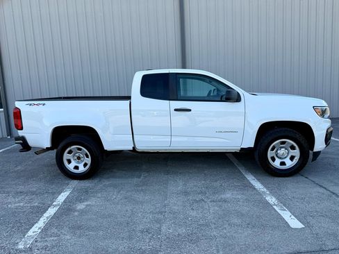 Used 2022 Chevrolet Colorado W/T w/ WT Convenience Package AWD/4WD image 2