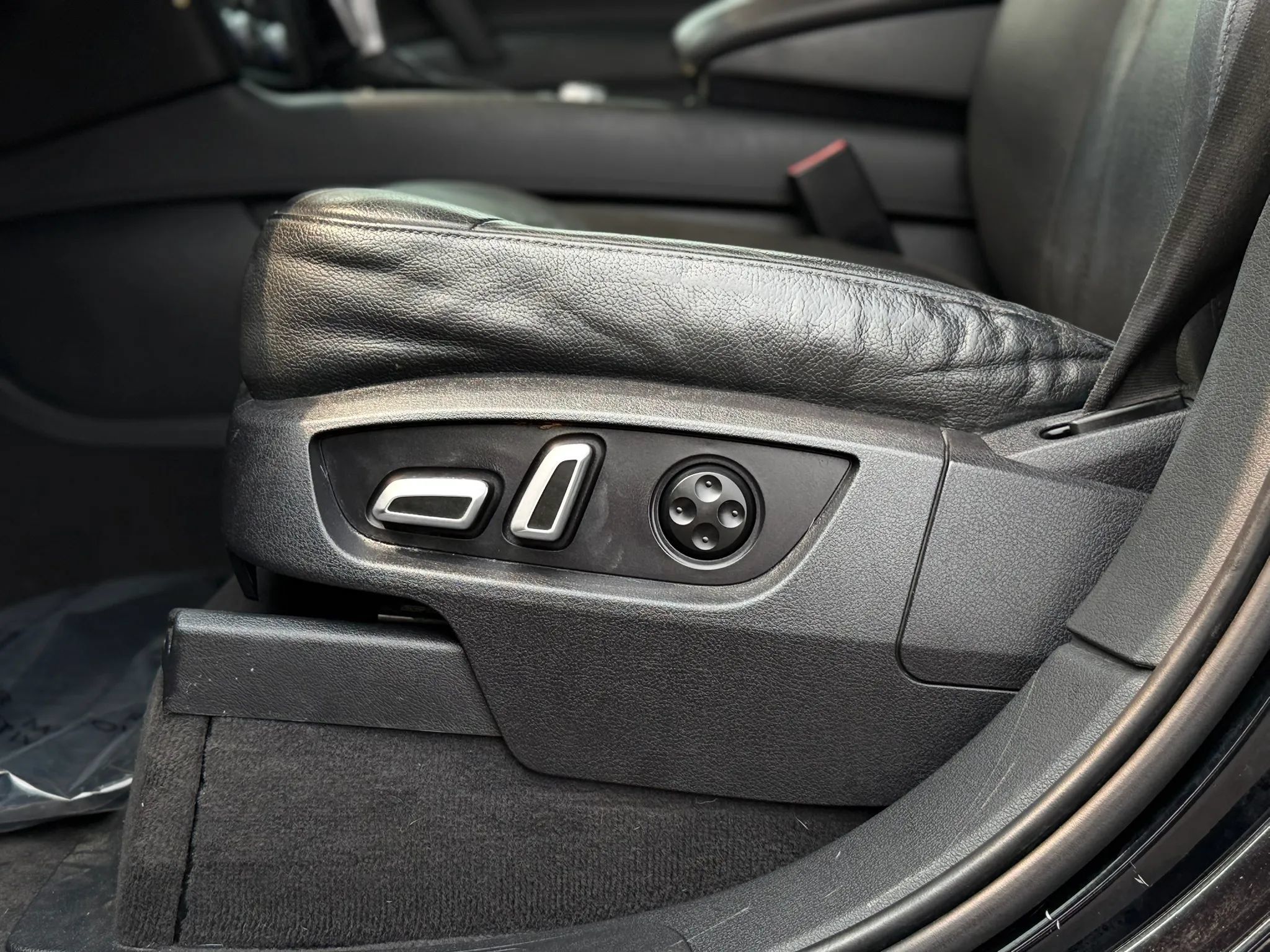 Used 2014 Audi Q7 3.0T S line Prestige AWD/4WD image 31