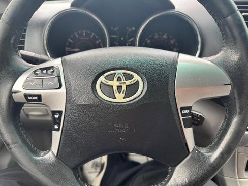 Used 2013 Toyota Highlander SE image 15