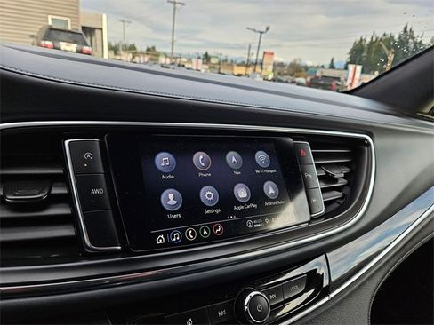Used 2024 Buick Enclave Premium image 25
