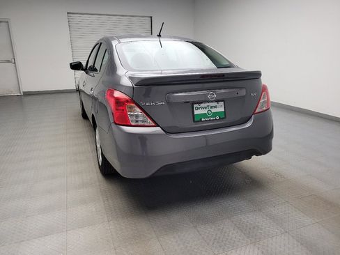 Used 2018 Nissan Versa SV FWD image 6