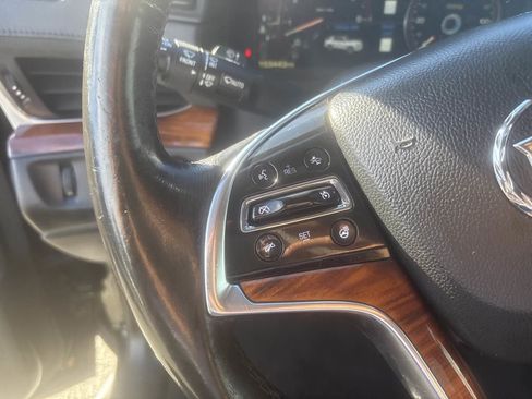 Used 2015 Cadillac Escalade ESV Premium image 17