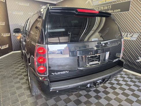 Used 2013 GMC Yukon Denali AWD/4WD image 7