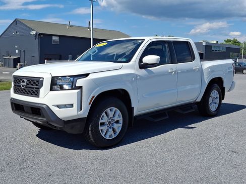 Certified 2024 Nissan Frontier SV w/ SV Convenience Package AWD/4WD image 3