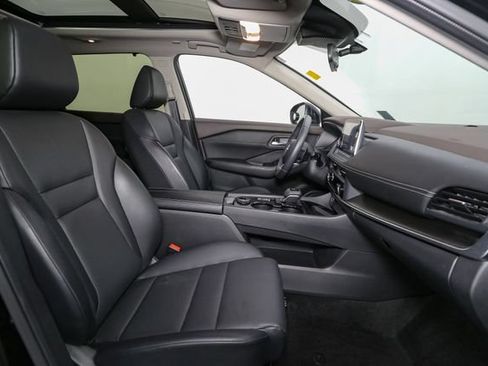 Used 2023 Nissan Rogue SV w/ SV Premium B Package AWD/4WD image 16