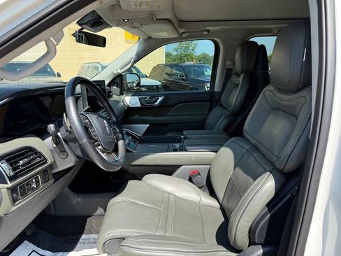 Used 2022 Lincoln Navigator L Black Label AWD/4WD image 6