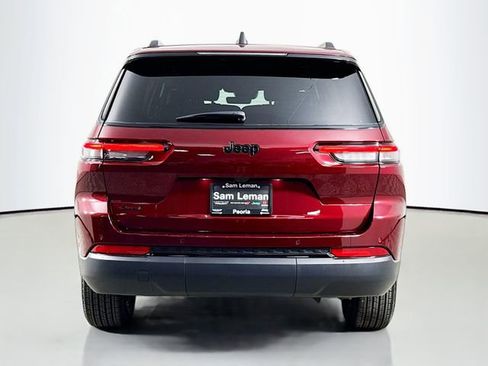 Used 2025 Jeep Grand Cherokee L Altitude image 6