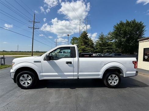 Used 2019 Ford F150 XLT w/ Trailer Tow Package RWD image 3