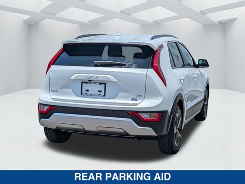 Used 2023 Kia Niro EX FWD image 5