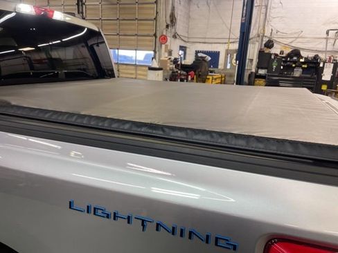 Used 2024 Ford F150 Lightning XLT image 22