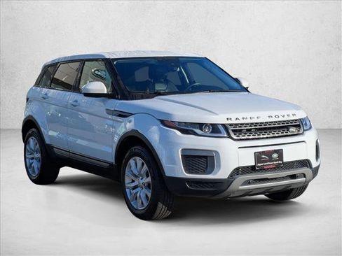 Used 2017 Land Rover Range Rover Evoque SE image 3