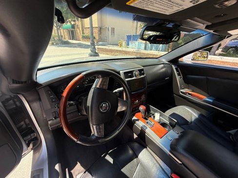 Used 2008 Cadillac XLR image 14